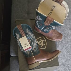 NWT- Ariat Sienna VentTEX 360 - Teal and Brown - Womens Leather Boots - Size 8